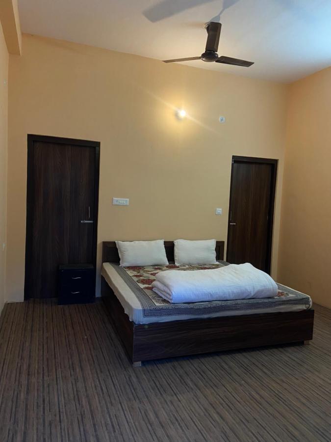 Chirag Homestay Kainchi Nainital Buitenkant foto
